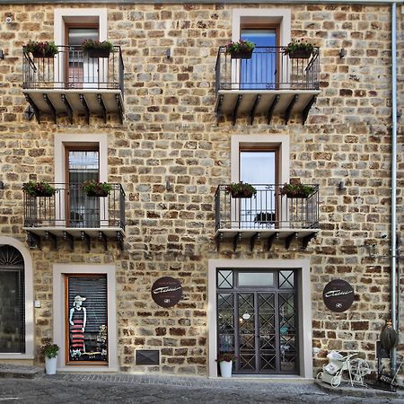 Notti O' Tunn Luxury Rooms In Centro Geraci Siculo Eksteriør bilde