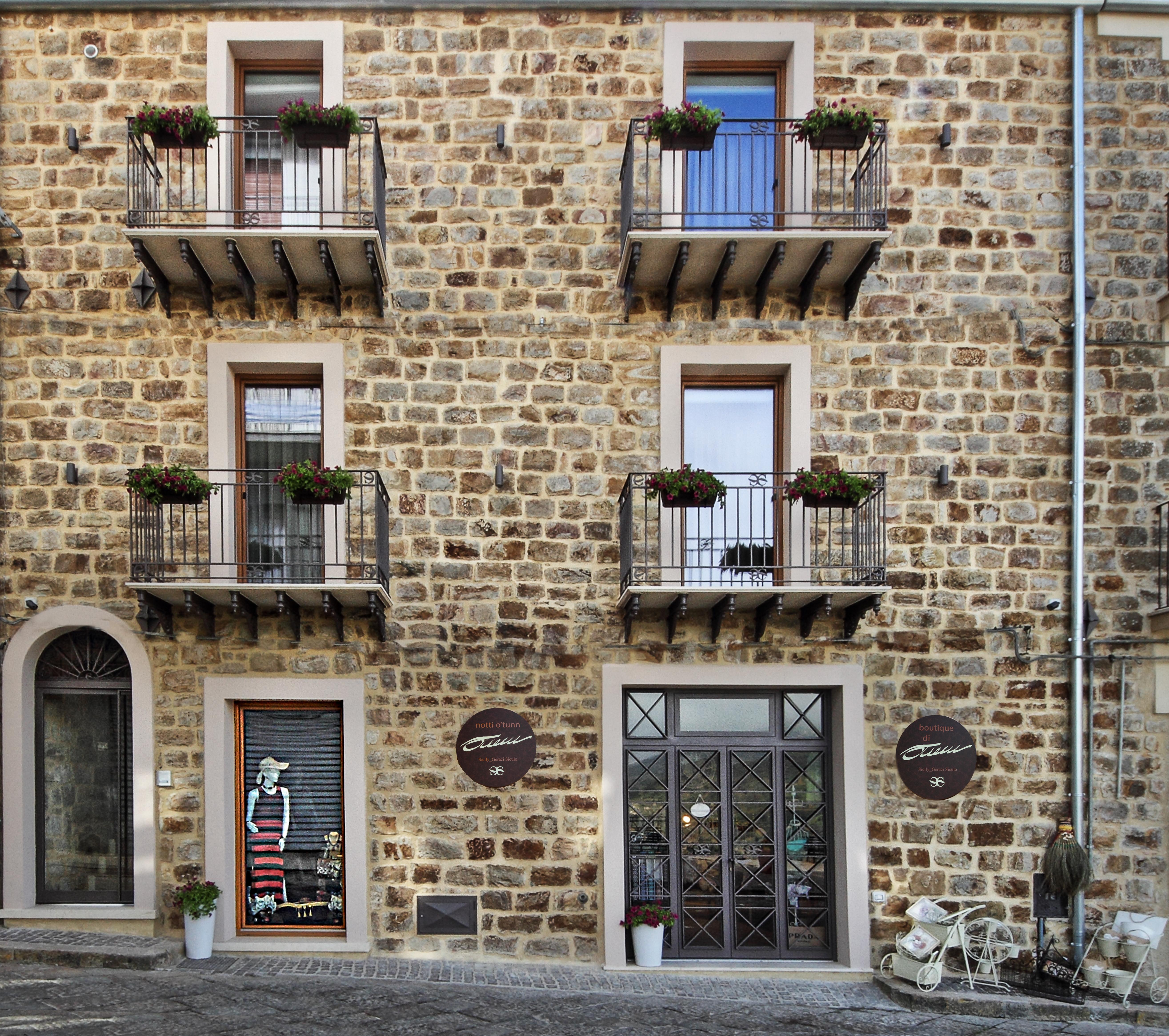 Notti O' Tunn Luxury Rooms In Centro Geraci Siculo Eksteriør bilde