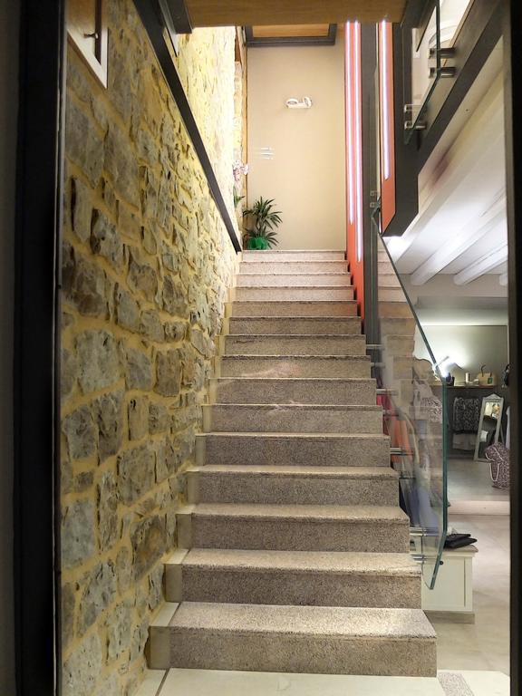 Notti O' Tunn Luxury Rooms In Centro Geraci Siculo Eksteriør bilde