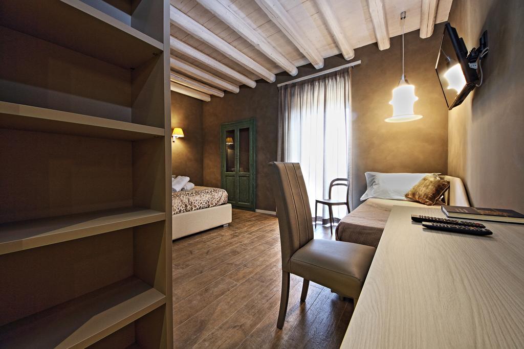 Notti O' Tunn Luxury Rooms In Centro Geraci Siculo Eksteriør bilde