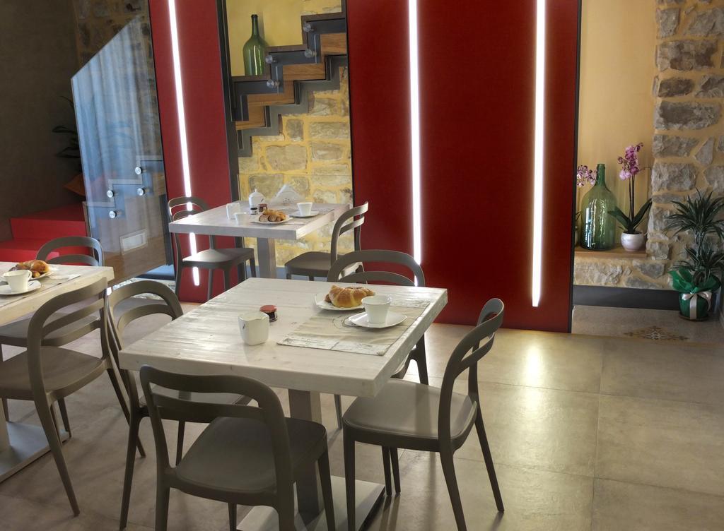 Notti O' Tunn Luxury Rooms In Centro Geraci Siculo Eksteriør bilde